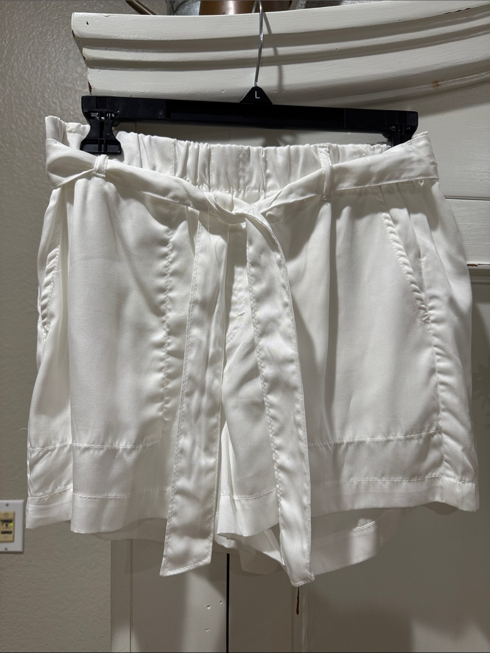 NWT Women’s White Tie-Waist Shorts